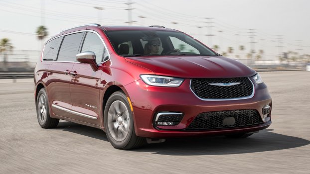 chrysler-pacifica-hybrid-limited-2023-ccarprice-gbr