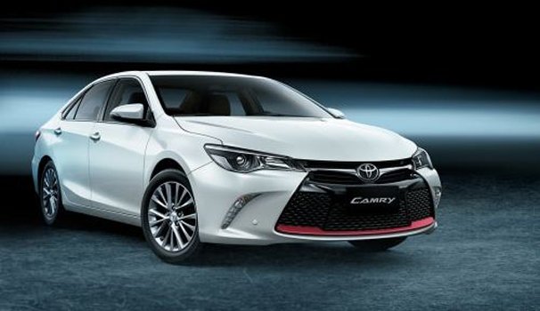 Toyota 17YM Camry 2.5L (S)  Price in Europe