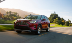 Toyota RAV4 Hybrid XLE AWD 2019