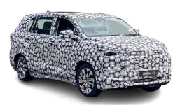 Toyota Innova Hycross 2027